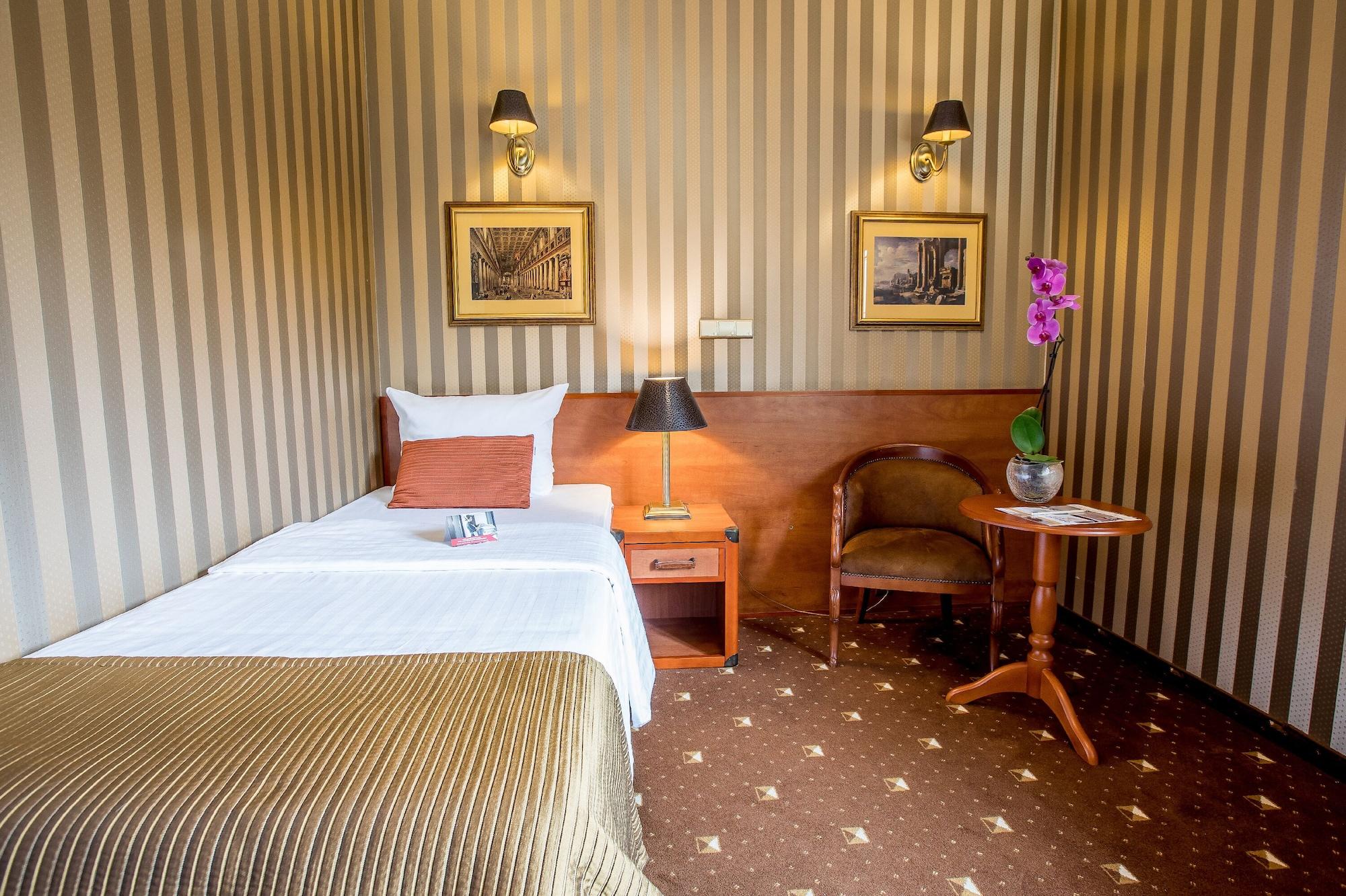 Hotel Diament Bella Notte Katowice - Chorzów Buitenkant foto